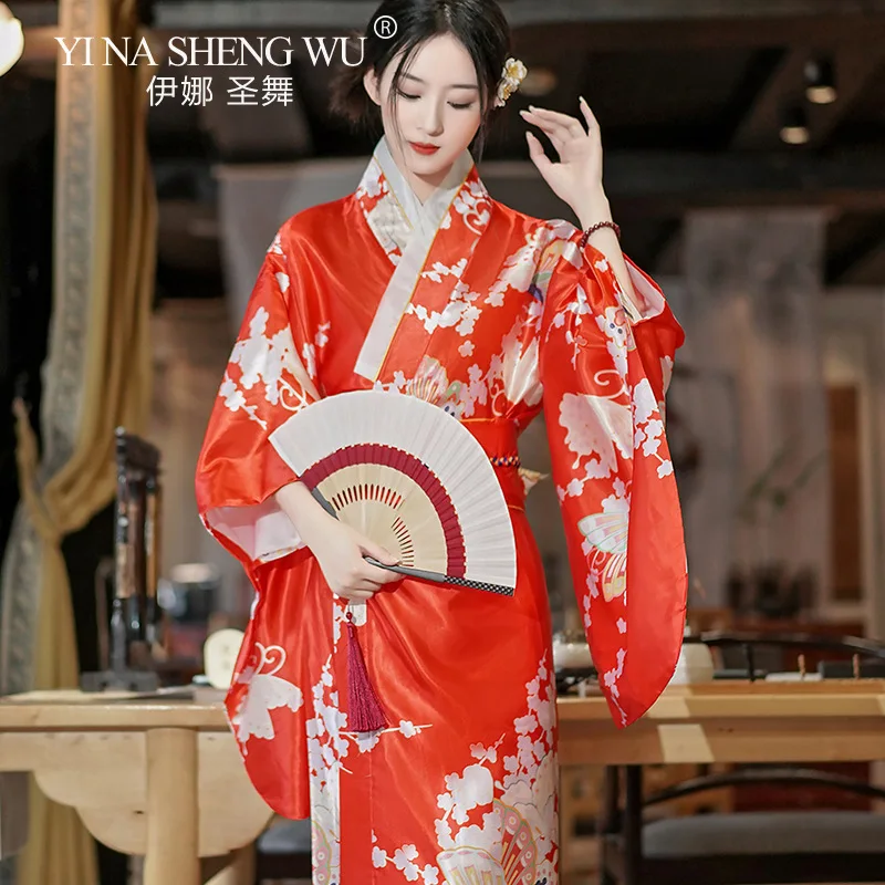Fotografi Fashion - Kimono Wanita tradicional Jepang Yukata Haori